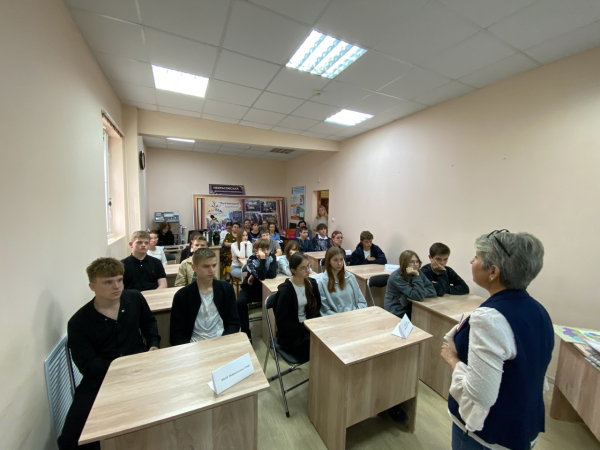 &quot;Географы&quot; права: Некрасовские школьники освоили избирательные карты