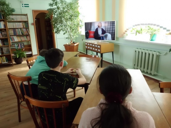 Увлекательное путешествие по стихам «Паровоз стихов весёлых»